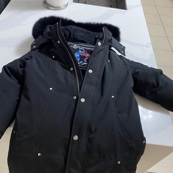 Selling Boys Mooseknuckle winter jacket. So warm and in perfect condition. - Picture 2 of 5